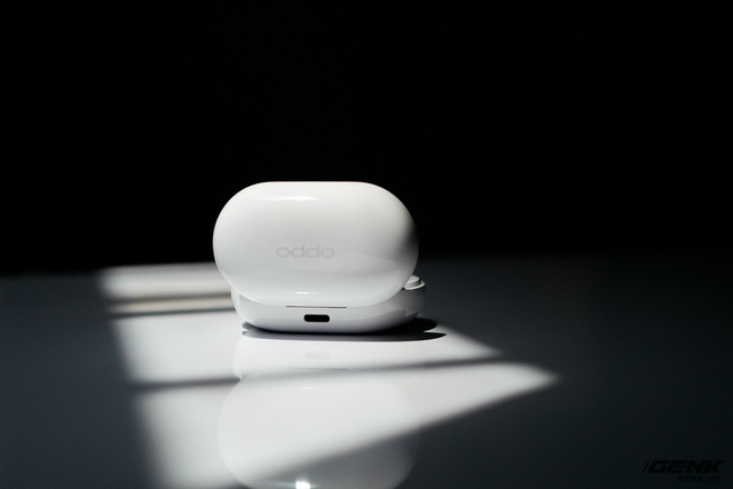 Cận cảnh OPPO Enco Buds: Thiết kế in-ear nhỏ gọn, hỗ trợ Dolby Atmos, thời lượng pin lên đến 24h, giá 790.000 đồng - Ảnh 13.