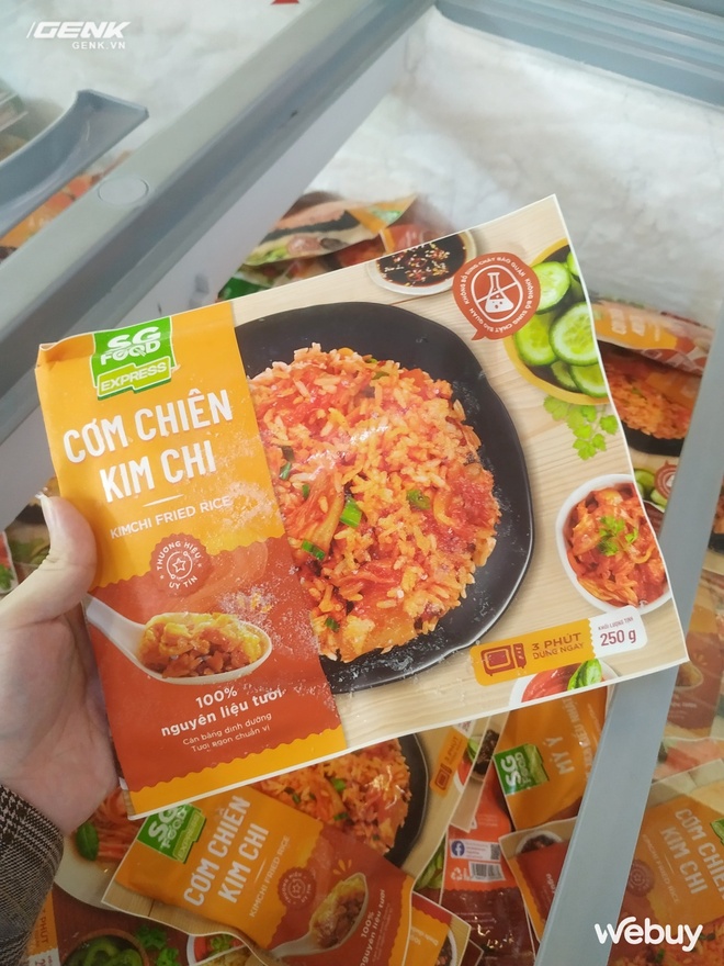 Với khoảng cách xa Sài Gòn, hàng loạt siêu thị đã xuất hiện ngay phiên bản… cơm rang, gà kho và nhiều món ăn tiện lợi cho người 