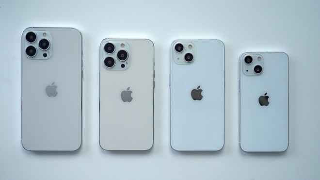 Vì sao camera của iPhone 13 lại được đặt theo đường chéo? - Ảnh 1.