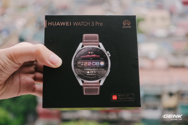 Trên tay Huawei Watch 3 Pro: Thiết kế nam tính chỉ hợp với cổ tay to, hỗ trợ eSIM, có tính năng đo thân nhiệt, pin 5 ngày, giá 13 triệu đồng - Ảnh 1. Trên tay Huawei Watch 3 Pro: Thiết kế nam tính chỉ hợp với cổ tay to, hỗ trợ eSIM, có tính năng đo thân nhiệt, pin 5 ngày, giá 13 triệu đồng - Ảnh 1.