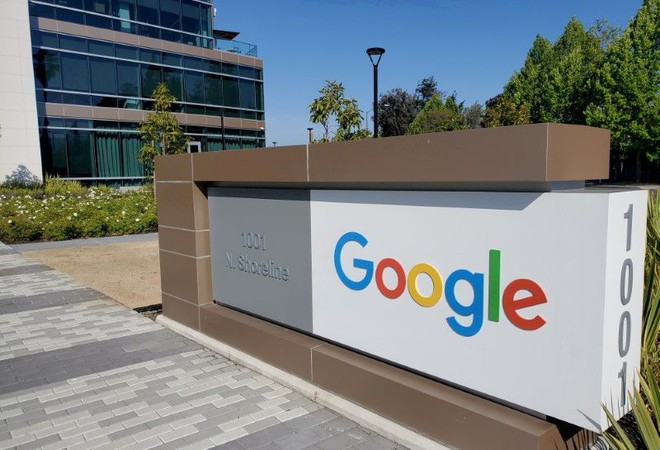 Nhân viên Google có thể làm việc ở nhà toàn thời gian, nhưng có nguy cơ bị giảm lương - Ảnh 1.