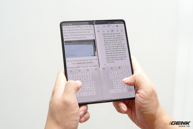Trải nghiệm nhanh Galaxy Z Fold3: Đôi khi tôi quên mất màn hình này có nốt ruồi... - Ảnh 13. Trải nghiệm nhanh Galaxy Z Fold3: Đôi khi tôi quên mất màn hình này có nốt ruồi... - Ảnh 13.