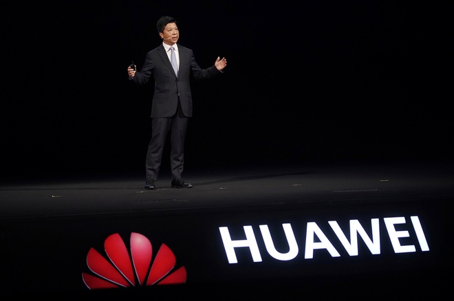 Tuy dính đòn tới bầm dập nhưng Huawei vẫn âm mưu chiếm lại ngai vàng smartphone - Ảnh 1. Tuy dính đòn tới bầm dập nhưng Huawei vẫn âm mưu chiếm lại ngai vàng smartphone - Ảnh 1.
