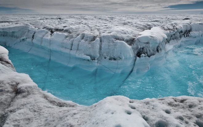 Chuyện chưa từng có: Đỉnh băng Greenland xuất hiện mưa thay vì tuyết - Ảnh 2. Chuyện chưa từng có: Đỉnh băng Greenland xuất hiện mưa thay vì tuyết - Ảnh 2.