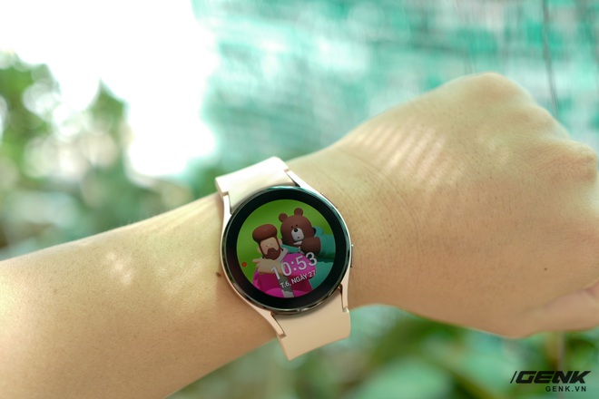 Trên tay và trải nghiệm nhanh Samsung Galaxy Watch 4: Thiết kế trông gọn gàng hơn, màn hình cho cảm giác đầy đặn, đo chỉ số mỡ và cơ trong cơ thể là một tính năng tuyệt vời - Ảnh 2.