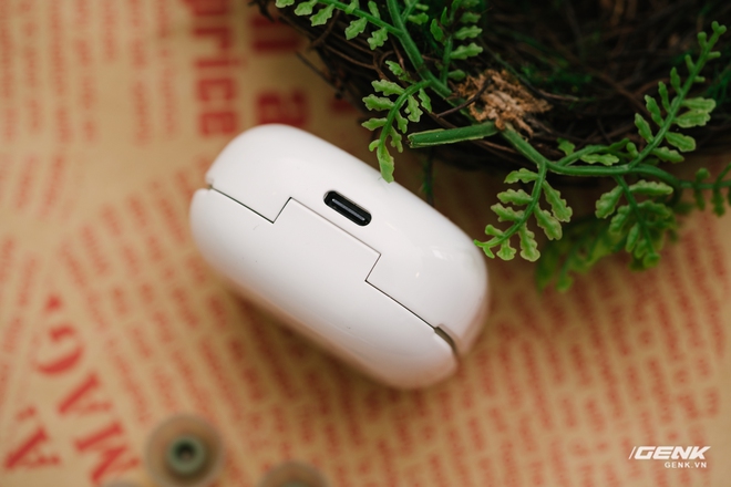 Đánh giá Galaxy Buds 2: True Wireless Samsung đầu tiên tôi có thể khuyến nghị với tất cả mọi người - Ảnh 3. Đánh giá Galaxy Buds 2: True Wireless Samsung đầu tiên tôi có thể khuyến nghị với tất cả mọi người - Ảnh 3.