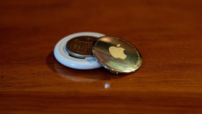 Apple khuyến cáo không dùng pin thay thế có lớp phủ bitterant cho AirTag nhưng điều này đe dọa gây nguy hiểm cho trẻ nhỏ - Ảnh 2. Apple khuyến cáo không dùng pin thay thế có lớp phủ bitterant cho AirTag nhưng điều này đe dọa gây nguy hiểm cho trẻ nhỏ - Ảnh 2.