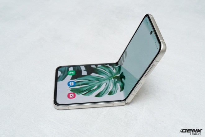 Nếu không thay đổi, iPhone có thể mất đi tập khách hàng Gen Z vào tay Galaxy Z Flip3 - Ảnh 3. Nếu không thay đổi, iPhone có thể mất đi tập khách hàng Gen Z vào tay Galaxy Z Flip3 - Ảnh 3.