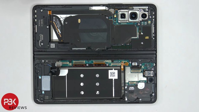 Mổ bụng Galaxy Z Fold 3: Khó sửa chữa, khó tháo lắp và hệ thống linh kiện phức tạp - Ảnh 1.