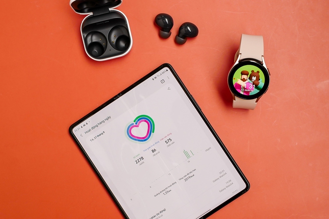 Galaxy Watch 4 là miếng ghép hoàn hảo cho hệ sinh thái của Samsung - Ảnh 5. Galaxy Watch 4 là miếng ghép hoàn hảo cho hệ sinh thái của Samsung - Ảnh 5.