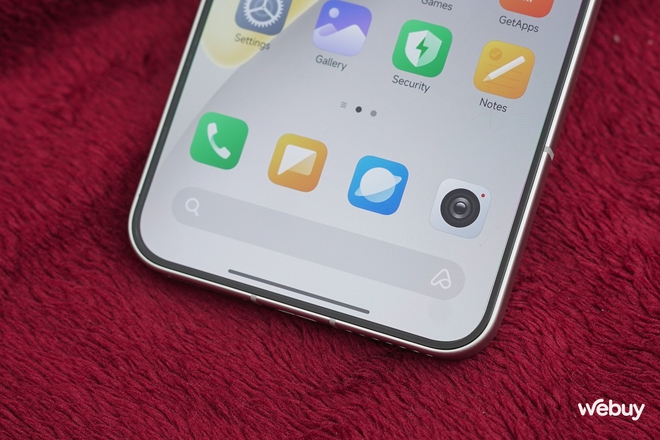 Trên tay Xiaomi 15 đầu tiên tại VN: Thiết kế nhỏ gọn cầm rất thích tay, có 2 nâng cấp này cực đáng tiền, giá từ 15,9 triệu đồng- Ảnh 16.