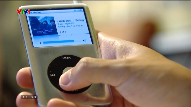 Xuất hiện chỉ vài giây trong MV, Sơn Tùng khiến chiếc iPod này thành "hàng hot", lên cả bản tin VTV1- Ảnh 8.