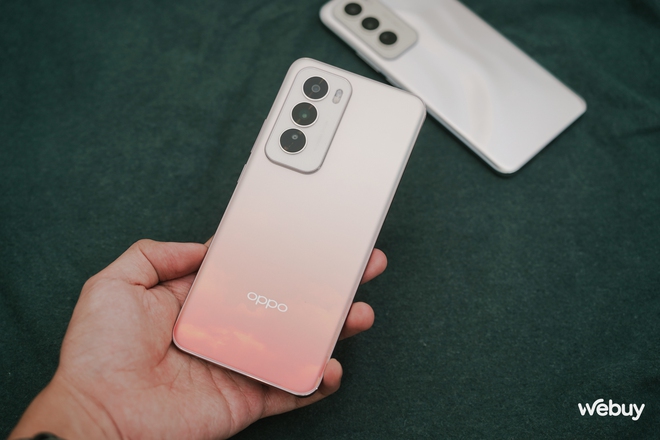 Chính thức ra mắt OPPO Reno12 series: Smartphone thiết kế đẹp, chụp ảnh AI cực chất cho giới trẻ, giá từ 9,49 triệu đồng- Ảnh 11.