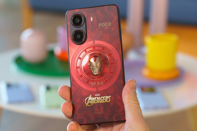 Trên tay điện thoại Iron Man của Xiaomi- Ảnh 4.