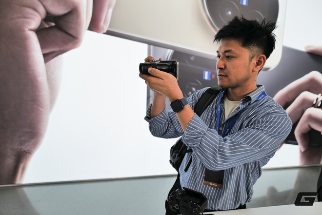 Trên tay vivo X300 và X300 Pro: Thiết kế vuông vắn, camera ZEISS cực xịn, có cả phụ kiện zoom siêu xa cho ai thích "bắn tỉa"- Ảnh 24.