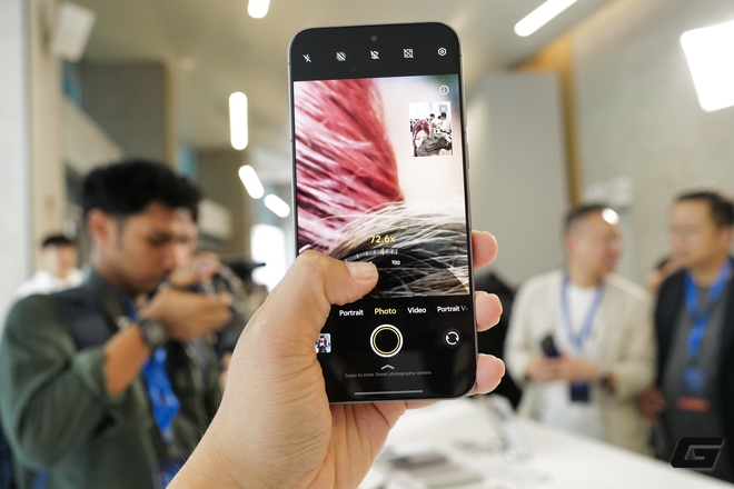 Trên tay vivo X300 và X300 Pro: Thiết kế vuông vắn, camera ZEISS cực xịn, có cả phụ kiện zoom siêu xa cho ai thích "bắn tỉa"- Ảnh 25.
