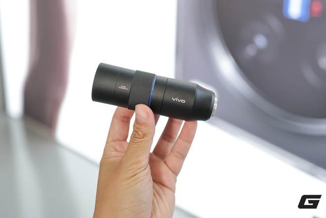 Trên tay vivo X300 và X300 Pro: Thiết kế vuông vắn, camera ZEISS cực xịn, có cả phụ kiện zoom siêu xa cho ai thích "bắn tỉa"- Ảnh 12.