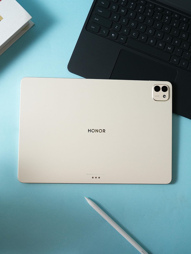 Ra mắt máy tính bảng mạnh nhất thế giới, giá chỉ ngang iPad Air nhưng mạnh hơn iPad Pro M5- Ảnh 2. Ra mắt máy tính bảng mạnh nhất thế giới, giá chỉ ngang iPad Air nhưng mạnh hơn iPad Pro M5- Ảnh 2.