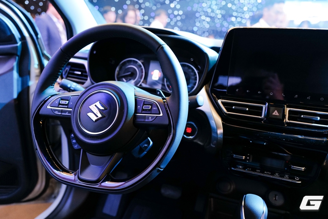 Suzuki Fronx ra mắt tại Việt Nam: SUV coupe đầu tiên của Suzuki, giá từ 520 triệu đồng, có bản hybrid và ADAS- Ảnh 5. Suzuki Fronx ra mắt tại Việt Nam: SUV coupe đầu tiên của Suzuki, giá từ 520 triệu đồng, có bản hybrid và ADAS- Ảnh 5.