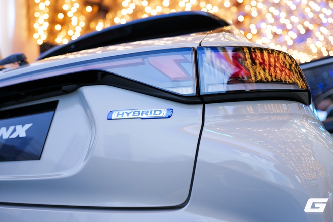 Suzuki Fronx ra mắt tại Việt Nam: SUV coupe đầu tiên của Suzuki, giá từ 520 triệu đồng, có bản hybrid và ADAS- Ảnh 28. Suzuki Fronx ra mắt tại Việt Nam: SUV coupe đầu tiên của Suzuki, giá từ 520 triệu đồng, có bản hybrid và ADAS- Ảnh 28.