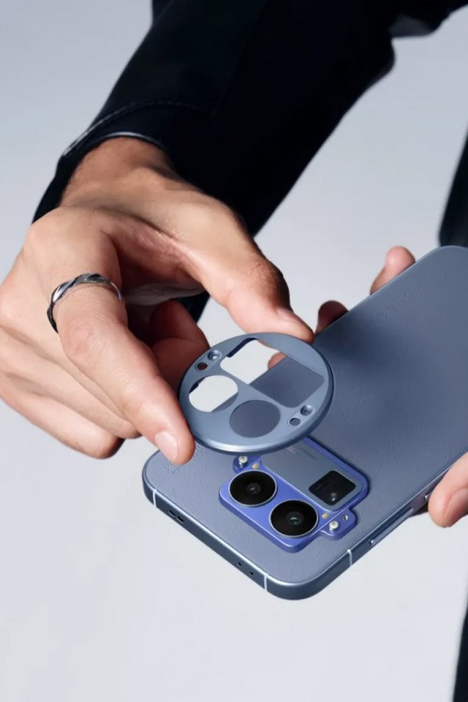 realme ra mắt flagship "thay được" camera: Snapdragon 8 Elite Gen 5, chụp đẹp như máy ảnh, pin 7.000mAh mà giá chỉ hơn 14 triệu đồng- Ảnh 3. realme ra mắt flagship "thay được" camera: Snapdragon 8 Elite Gen 5, chụp đẹp như máy ảnh, pin 7.000mAh mà giá chỉ hơn 14 triệu đồng- Ảnh 3.