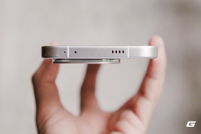 Trên tay iQOO 15: Điện thoại mới của vivo với chip Snapdragon 8 Elite Gen 5, pin 7.000mAh, có tính năng của flagship 30 triệu nhưng giá chỉ bằng một nửa- Ảnh 8. Trên tay iQOO 15: Điện thoại mới của vivo với chip Snapdragon 8 Elite Gen 5, pin 7.000mAh, có tính năng của flagship 30 triệu nhưng giá chỉ bằng một nửa- Ảnh 8.