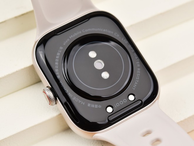 Lại có smartwatch mới thiết kế đẹp như Apple Watch, màn hình siêu sáng, pin 17 ngày, giá 1,8 triệu đồng- Ảnh 3.