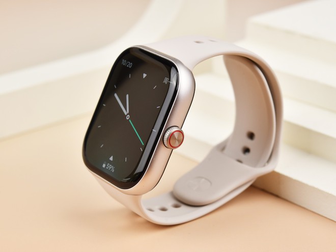 Lại có smartwatch mới thiết kế đẹp như Apple Watch, màn hình siêu sáng, pin 17 ngày, giá 1,8 triệu đồng- Ảnh 2.