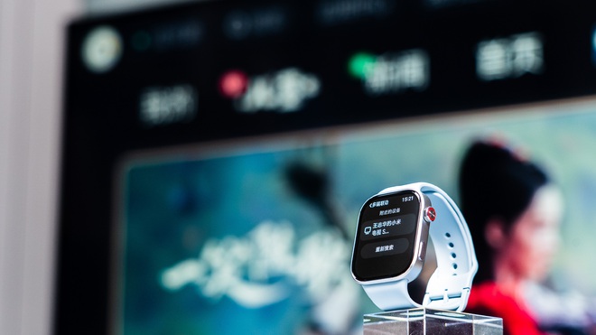 Xiaomi ra mắt đồng hồ mới giá chỉ hơn 2 triệu nhưng đẹp như Apple Watch, pin 24 ngày, tích hợp GPS- Ảnh 4.