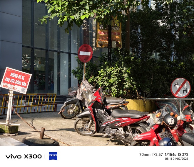 Điện thoại flagship nhỏ gọn chụp ảnh đẹp nhất- Ảnh 14. Điện thoại flagship nhỏ gọn chụp ảnh đẹp nhất- Ảnh 14.