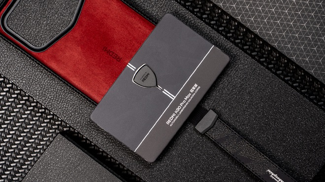 Ảnh thực tế điện thoại Lamborghini "Pro Max" của Xiaomi vừa ra mắt- Ảnh 8. Ảnh thực tế điện thoại Lamborghini "Pro Max" của Xiaomi vừa ra mắt- Ảnh 8.
