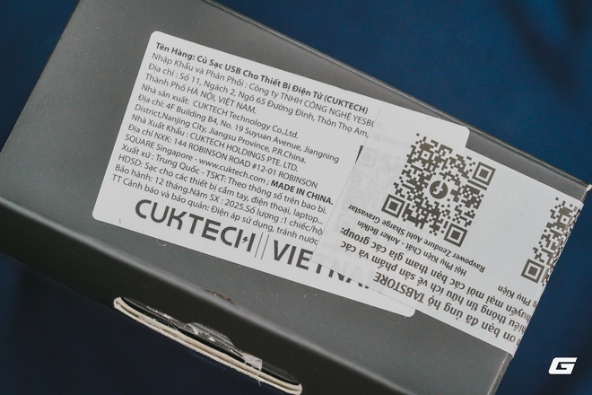 Củ sạc 120W của Xiaomi giờ bé tí tẹo tèo teo, lọt thỏm lòng bàn tay như này đây - Ảnh 2.