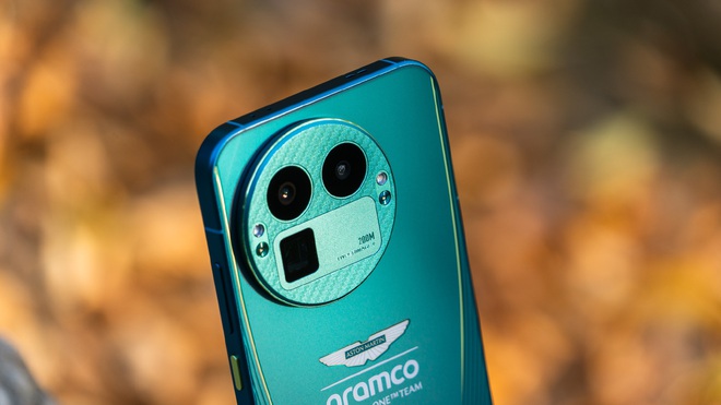 realme GT8 Pro có thêm bản Aston Martin giới hạn dành cho fan F1: Màu ngọc lam, nút nguồn neon, camera 200 "chấm", giá hơn 20 triệu đồng - Ảnh 6.