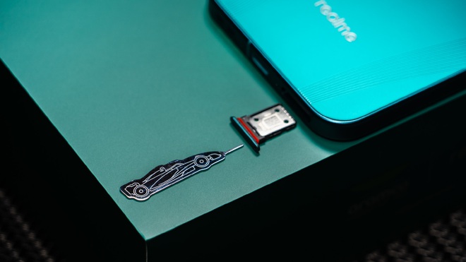 realme GT8 Pro có thêm bản Aston Martin giới hạn dành cho fan F1: Màu ngọc lam, nút nguồn neon, camera 200 "chấm", giá hơn 20 triệu đồng - Ảnh 5.