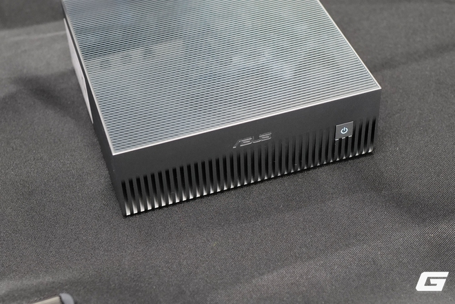 Cận cảnh chiếc máy tính để bàn siêu nhỏ gọn nhưng hiệu năng AI lên đến 1 petaFLOP - Ảnh 5.