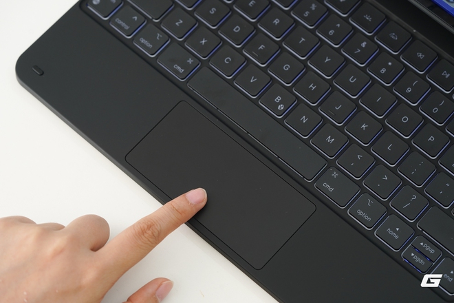 Bỏ Magic Keyboard, tôi thử biến iPad Pro M4 thành workstation với chiếc bàn phím này và kết quả vượt kỳ vọng! - Ảnh 11.