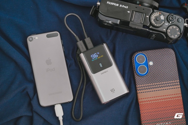 Đây là pin dự phòng tôi luôn mang theo bên mình suốt nửa năm qua: nhỏ gọn, sạc được cả MacBook, và... đã hơi trầy xước - Ảnh 8.