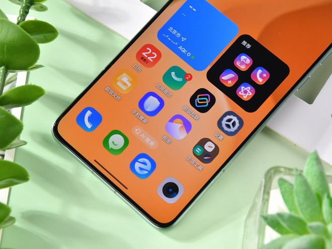 Đây là điện thoại siêu mỏng nhẹ của Motorola: Dùng chip Snapdragon, pin gấp rưỡi và camera "gấp đôi" iPhone Air nhưng giá chỉ bằng 1/4 - Ảnh 11.