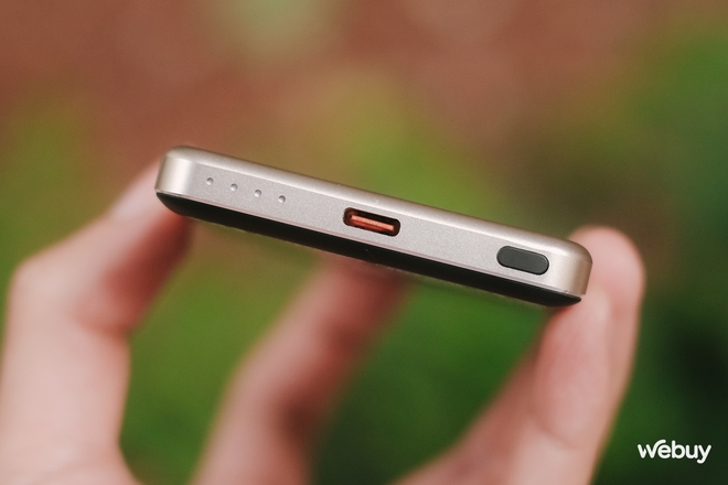 Lại là các pháp sư Trung Hoa: Bán pin dự phòng 5.000mAh giá 169.000 đồng mà thiết kế siêu mỏng nhẹ, có MagSafe 15W xịn như hàng chính hãng Apple- Ảnh 9. Lại là các pháp sư Trung Hoa: Bán pin dự phòng 5.000mAh giá 169.000 đồng mà thiết kế siêu mỏng nhẹ, có MagSafe 15W xịn như hàng chính hãng Apple- Ảnh 9.