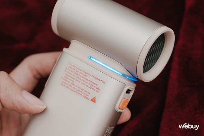 Tôi bỏ hơn 1 triệu đồng mua quạt cầm tay xịn nhất Tôi bỏ hơn 1 triệu đồng mua quạt cầm tay xịn nhất