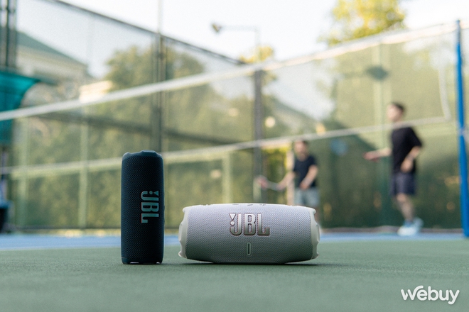 Dùng thử JBL Flip 7 và Charge 6: Âm thanh tùy biến sâu, pin “trâu” hơn, thêm AuraCast, chống nước/rơi vỡ, phát nhạc lossless, giá từ 3.59 triệu- Ảnh 23. Dùng thử JBL Flip 7 và Charge 6: Âm thanh tùy biến sâu, pin “trâu” hơn, thêm AuraCast, chống nước/rơi vỡ, phát nhạc lossless, giá từ 3.59 triệu- Ảnh 23.