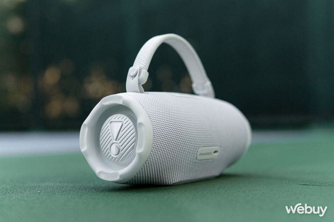 Dùng thử JBL Flip 7 và Charge 6: Âm thanh tùy biến sâu, pin “trâu” hơn, thêm AuraCast, chống nước/rơi vỡ, phát nhạc lossless, giá từ 3.59 triệu- Ảnh 10. Dùng thử JBL Flip 7 và Charge 6: Âm thanh tùy biến sâu, pin “trâu” hơn, thêm AuraCast, chống nước/rơi vỡ, phát nhạc lossless, giá từ 3.59 triệu- Ảnh 10.