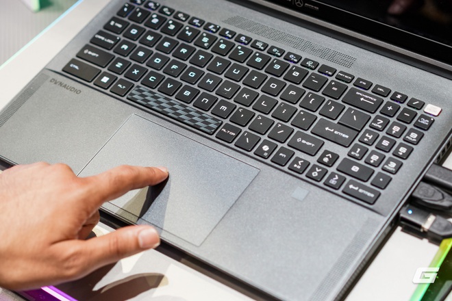 MSI ra mắt laptop Mercedes-AMG: Khi công nghệ và tốc độ kết hợp- Ảnh 4. MSI ra mắt laptop Mercedes-AMG: Khi công nghệ và tốc độ kết hợp- Ảnh 4.