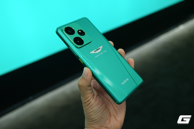 realme ra mắt điện thoại dành riêng cho hội đam mê tốc độ: Thiết kế vừa đẹp, vừa mạnh lại còn pin trâu, bảo sao ai cũng muốn mua!- Ảnh 11. realme ra mắt điện thoại dành riêng cho hội đam mê tốc độ: Thiết kế vừa đẹp, vừa mạnh lại còn pin trâu, bảo sao ai cũng muốn mua!- Ảnh 11.
