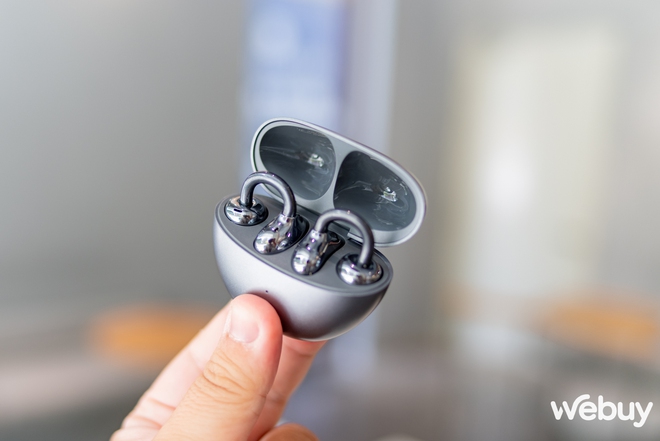 Trải nghiệm nhanh Honor Choice Earbuds Clip: Khi hưởng thụ âm nhạc là 9, làm trang sức thời trang mới là 10- Ảnh 8. Trải nghiệm nhanh Honor Choice Earbuds Clip: Khi hưởng thụ âm nhạc là 9, làm trang sức thời trang mới là 10- Ảnh 8.