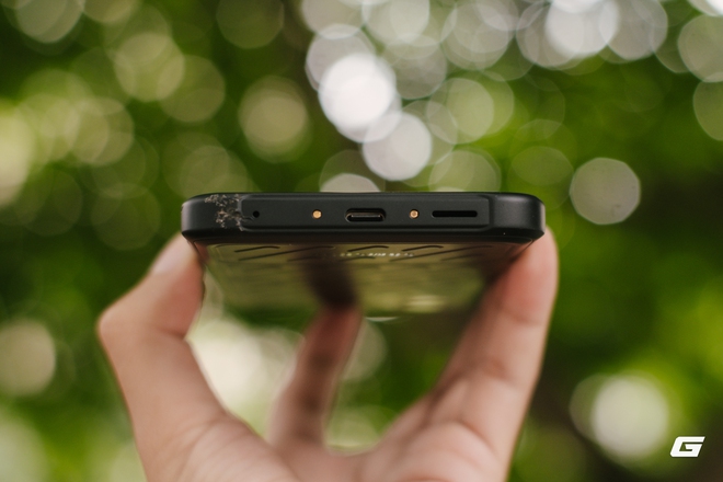 Tôi dùng thử smartphone siêu bền của Samsung: Drop-test trên sàn bê tông, ngâm nước đá,... điện thoại của bạn có làm được?- Ảnh 9. Tôi dùng thử smartphone siêu bền của Samsung: Drop-test trên sàn bê tông, ngâm nước đá,... điện thoại của bạn có làm được?- Ảnh 9.