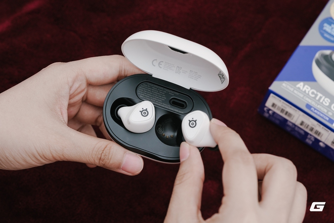 SteelSeries GameBuds khiến tôi vượt qua định kiến "cày rank là phải dùng tai nghe dây"- Ảnh 4. SteelSeries GameBuds khiến tôi vượt qua định kiến "cày rank là phải dùng tai nghe dây"- Ảnh 4.