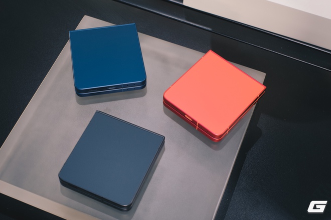 Đây là giá bán chính hãng Galaxy Z Fold7, Flip7 và Flip7 FE tại Việt Nam: Chỉ từ 22,99 triệu, dự đoán sẽ cháy hàng!- Ảnh 6. Đây là giá bán chính hãng Galaxy Z Fold7, Flip7 và Flip7 FE tại Việt Nam: Chỉ từ 22,99 triệu, dự đoán sẽ cháy hàng!- Ảnh 6.