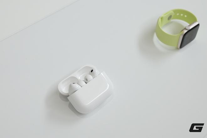 Trên tay sớm AirPods Pro 3: Thiết kế nhỏ gọn hơn, có cảm biến nhịp tim, dịch trực tiếp và chống ồn “đỉnh nhất thế giới”- Ảnh 5.