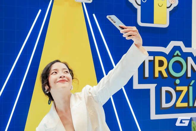 Không khí ngày mở bán Galaxy S25 FE tại Việt Nam: Người dùng trẻ háo hức trải nghiệm công nghệ mới với mức giá vừa tầm- Ảnh 14.